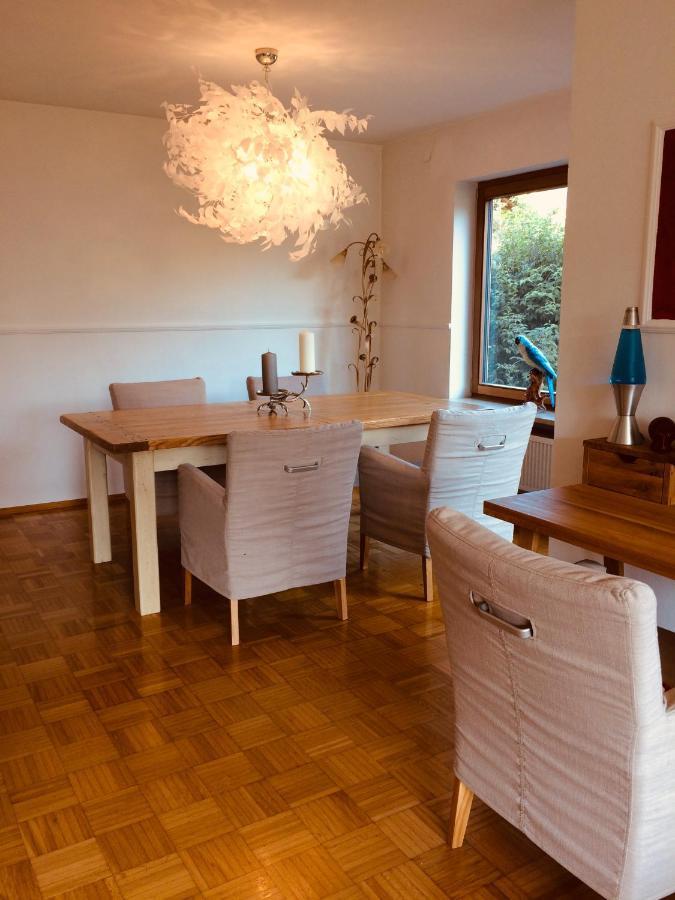 Charmantes Garten-apartment: Erholung Im Chiemgau * Unterwoessen